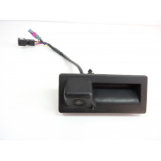 Tlačítko - tlakový spínač pro elektrické ovládání zámku víka kufru 3V0827566H